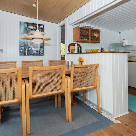 Two-bedroom Holiday In 1 Hébergement de vacances Ebeltoft